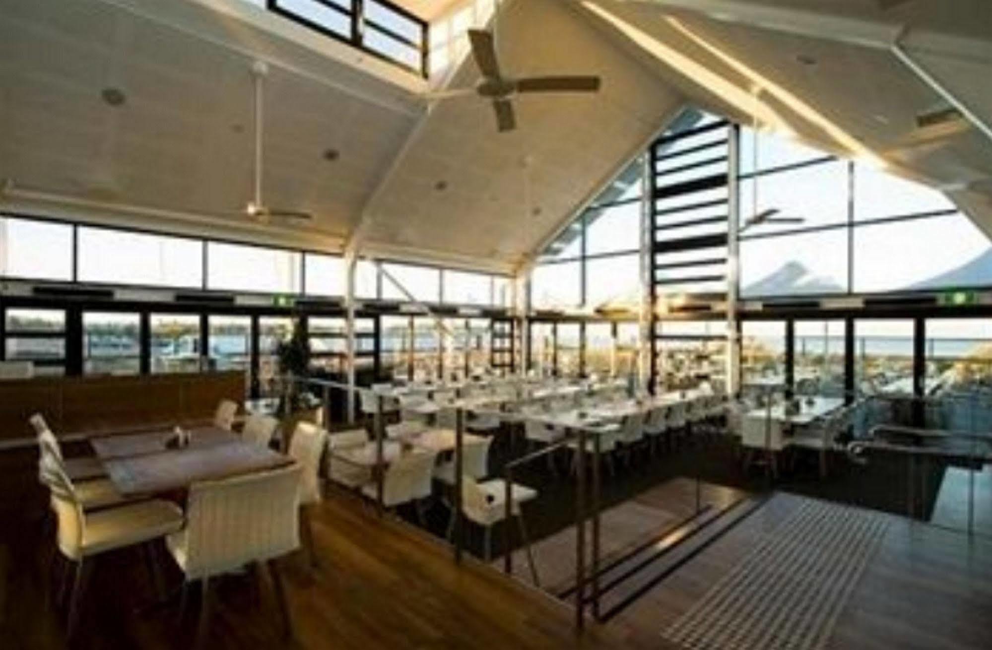 Caves Coastal Bar & Bungalows Caves Beach Exterior photo