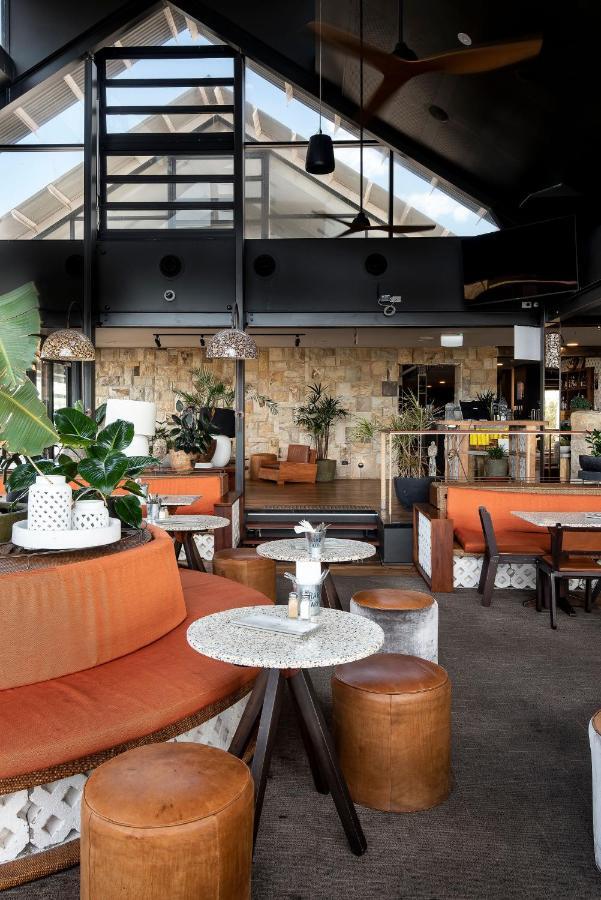Caves Coastal Bar & Bungalows Caves Beach Exterior photo